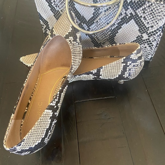 Vionic shoes and matching bag sz 71/2 - Picture 5 of 5